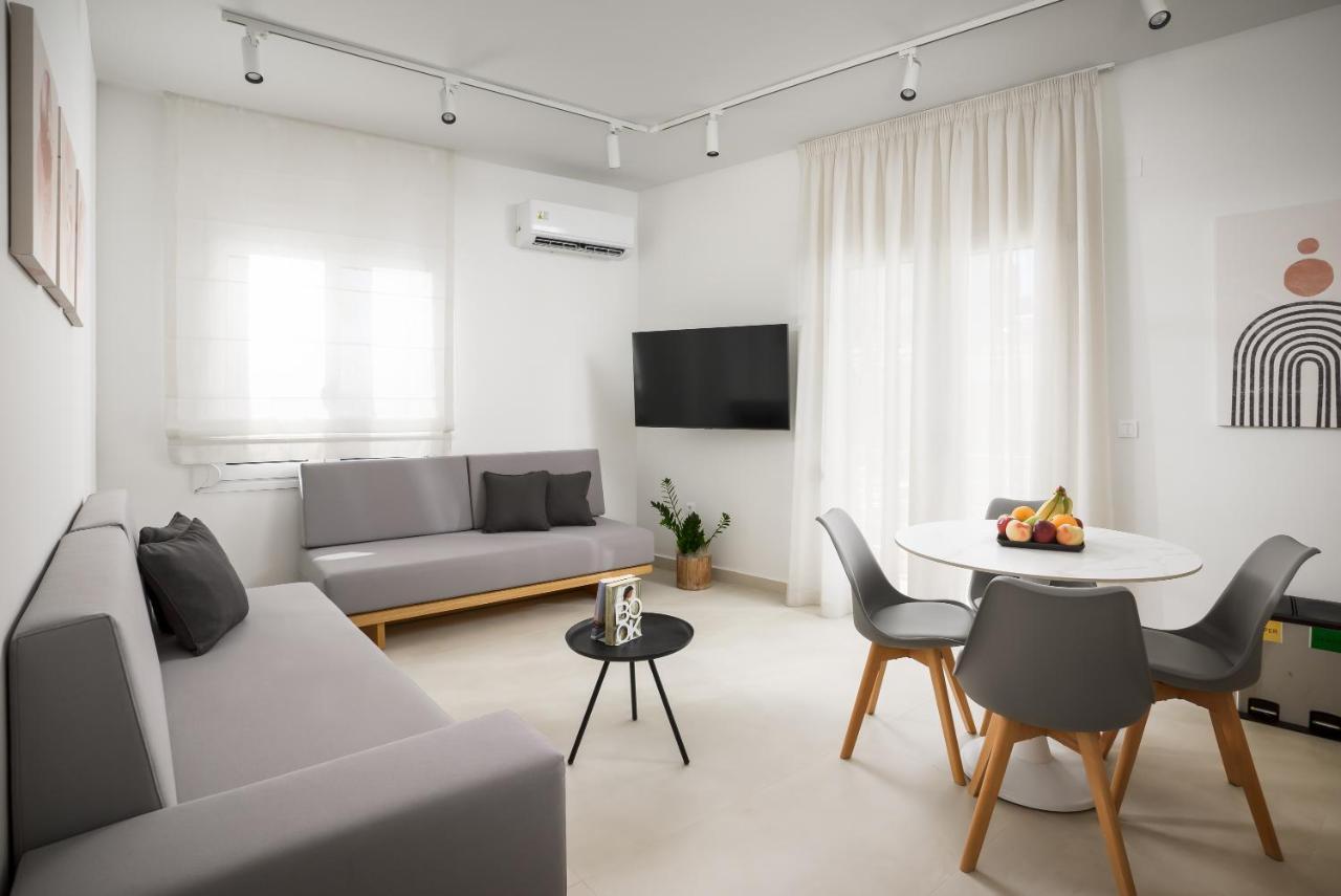 The H Experience - Eclectic Spacious Apartment Near Venetian Castle - 2 Héraklion Extérieur photo
